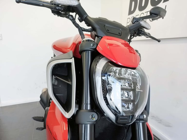 2025 Ducati Diavel V4 Red 700 Miles | £339 Dep & £339 pcm