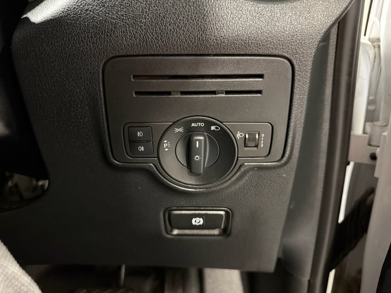 2021 71 MERCEDES-BENZ VITO 2.0 116 CDI PROGRESSIVE PANEL VAN 5DR DIESEL G-TRONIC