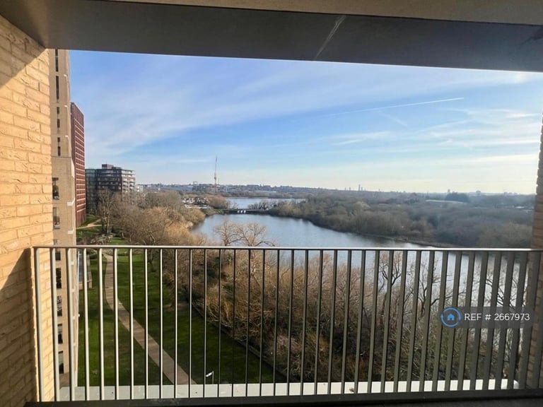 2 bedroom flat in Greenshank House, London, NW9 (2 bed) (#2667973)