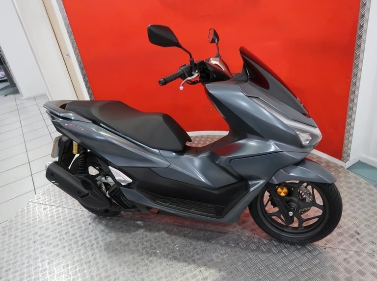 Brand new 2025 Honda PCX125 DX