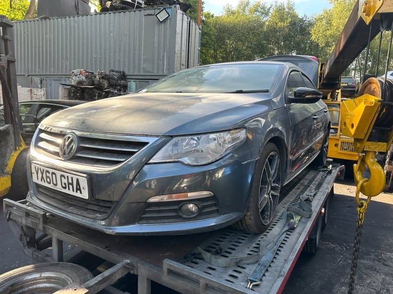 VW PASSAT CC 2010 2.0 DIESEL BREAKING FOR PARTS 