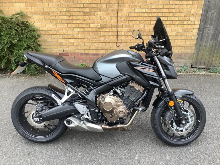 Honda CB650F 2018 silver