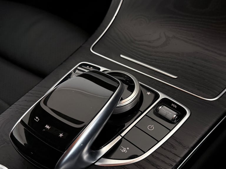 2017 Mercedes-Benz C Class 2.1 C250d AMG Line Cabriolet G-Tronic+ Euro 6 (s/s) 2dr CONVERTIBLE Di...