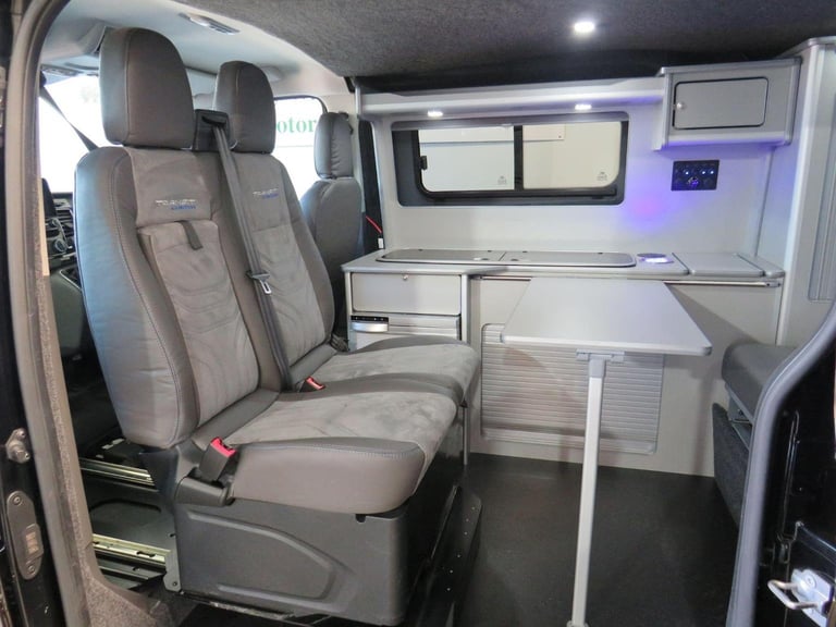 FORD TRANSIT CUSTOM 300 Limited Camper Van - Day Van - Motohome Black Manual Die