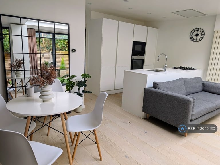 2 bedroom house in Beresford Court, Twickenham, TW1 (2 bed) (#2645420)