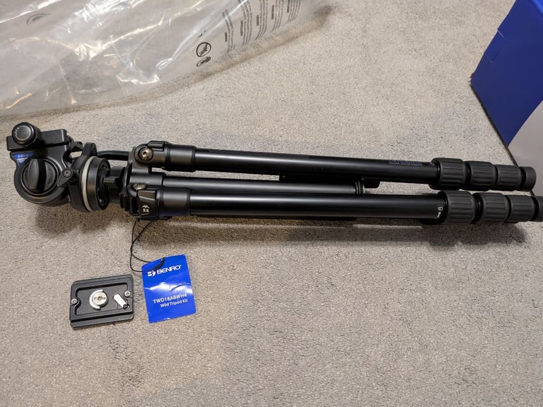 BENRO TWD18ABWH4B Wild Series Aluminium Tripod Kit