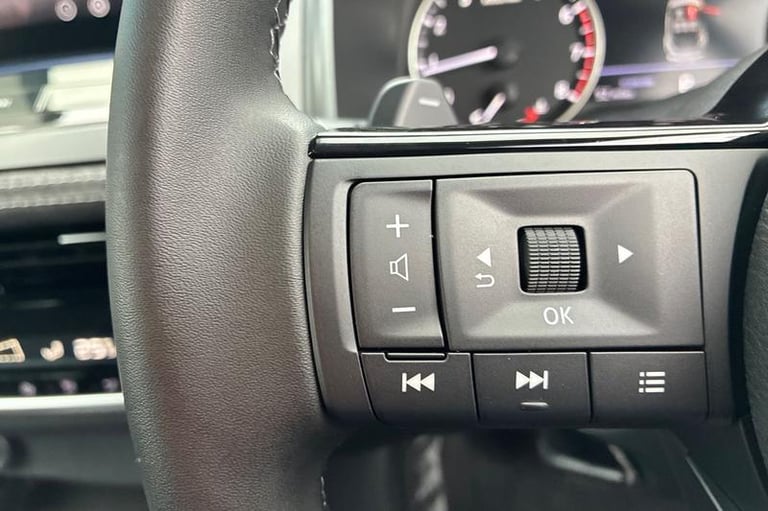 2025 Nissan Qashqai 1.3 DiG-T MH 158 Acenta Premium 5dr Xtronic HATCHBACK PETROL Automatic