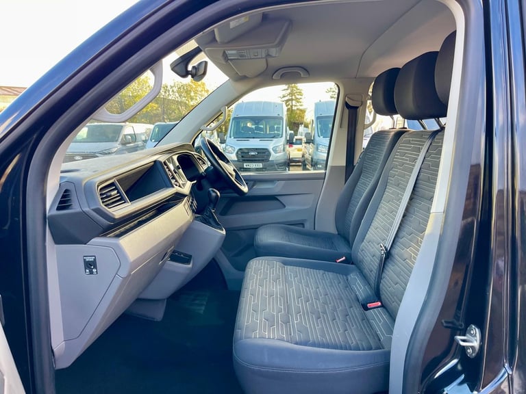 Volkswagen TRANSPORTER TDI 150 SHUTTLE SE LWB 9 SEAT MINIBUS DSG AUTO