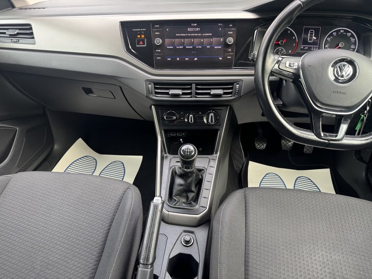 VOLKSWAGEN POLO 1.0 SE 2018