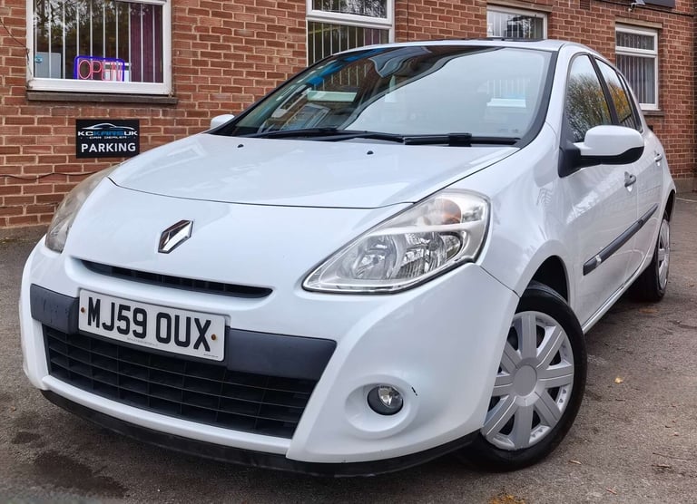 2009 Renault Clio 1.1 Clio Expression 16v 5dr Hatchback Petrol Manual