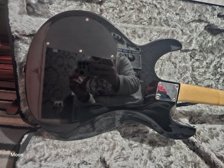 Vintage v96 bass