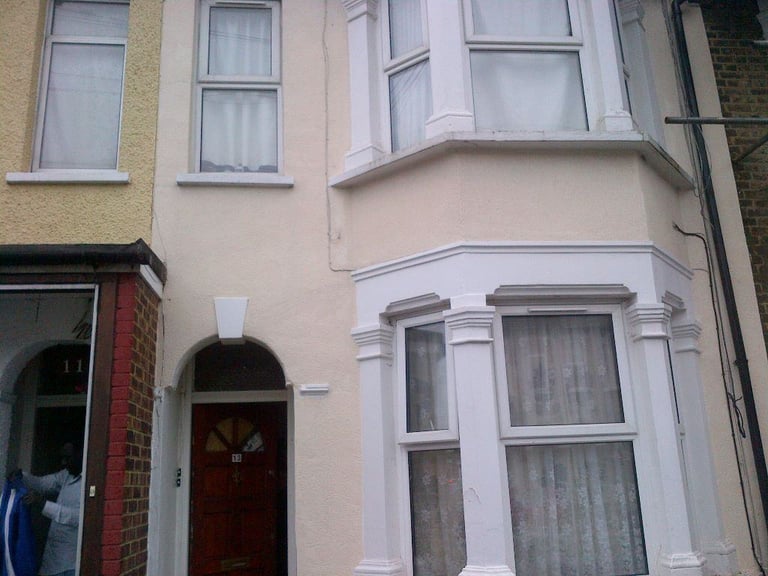 (AVAILABLE NOW) ..NICE BIG DOUBLE Room in REDBRIDGE, IG1 3SY for £790pcm.. ALL BILLS INCLUDED