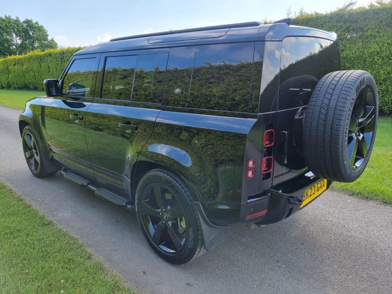 2023 Land Rover Defender 3.0 D250 X-Dynamic HSE 110 5dr Auto ESTATE Diesel Automatic