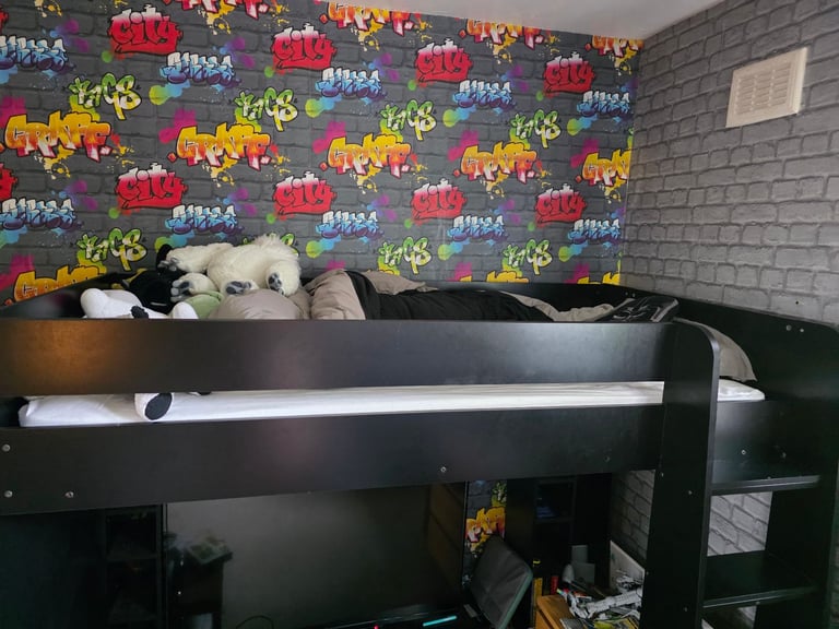 High rise gaming bed for sale very good condition 