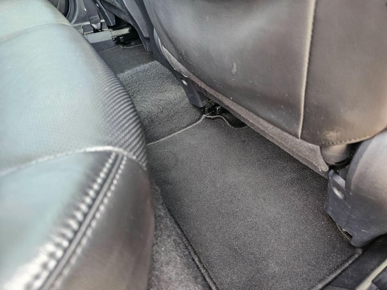 2015 Nissan Qashqai 1.6 dCi Tekna XTRON 2WD Euro 6 (s/s) 5dr HATCHBACK Diesel Automatic