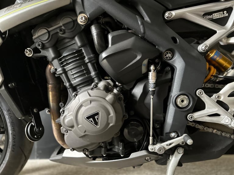 STUNNING ONE OWNER 2021/21 TRIUMPH SPEED TRIPLE 1200 RS MOTORCYCLE