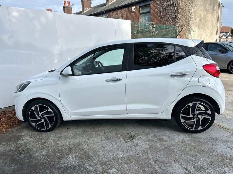 2024 Hyundai i10 1.0 Premium Hatchback 5dr Petrol Auto Euro 6 (s/s) (63 ps) Hatchback PETROL Auto...