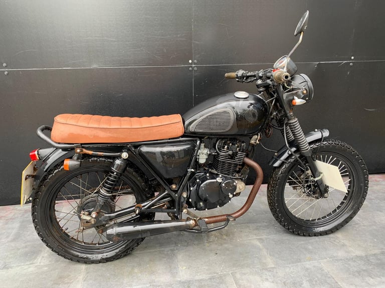 MUTT MONGREL 125 PROJECT BIKE