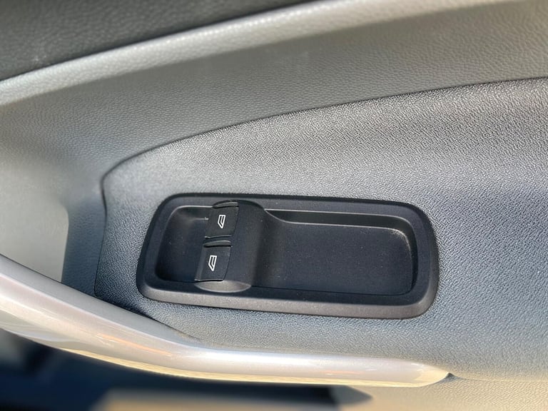 FORD FIESTA 1.4 Zetec 5dr 2011