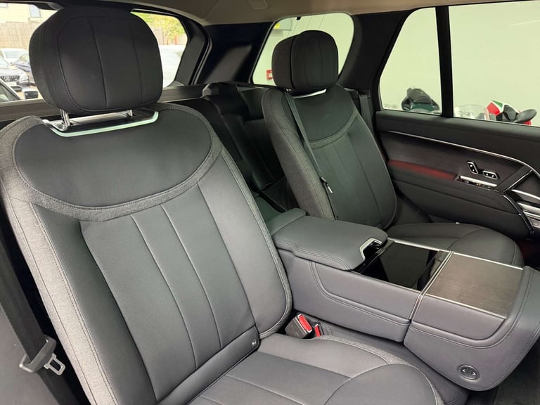 2022 Land Rover Range Rover 3.0 P440e 38.2kWh SE SUV 5dr Petrol Plug-in Hybrid Auto 4WD Euro 6 (s...