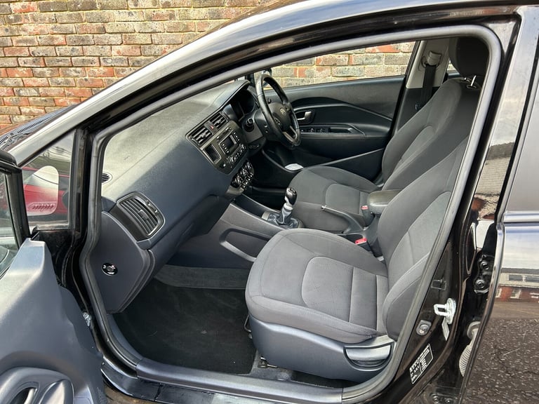 2011 Kia Rio 1.4 2 Hatchback 5dr Petrol Manual Euro 5 (107 bhp) Petrol