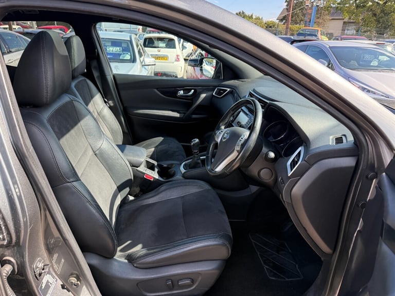 2017 Nissan Qashqai 1.5 dCi N-Vision 5dr HATCHBACK DIESEL Manual