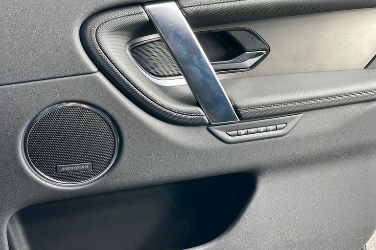 2025 Land Rover Discovery Sport 1.5 P270e 12.17kWh Dynamic SE SUV 5dr Petrol Plug-in Hybrid Auto ...