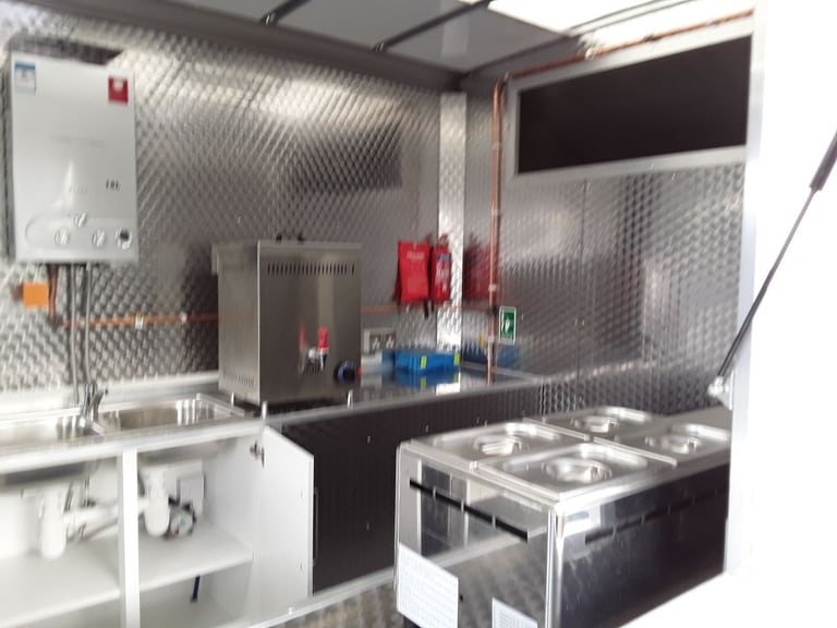 Mobile catering van 