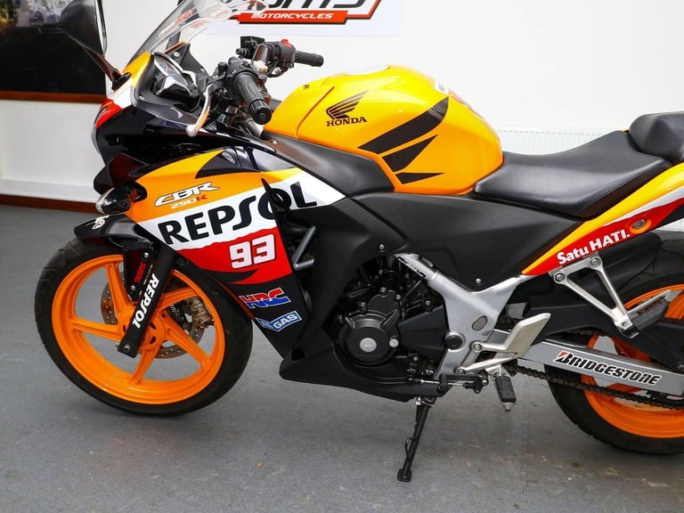 2013, '13 Honda CBR250R Repsol. Only 6,440 Miles. A2 Legal. Lovely Bike. £2,495