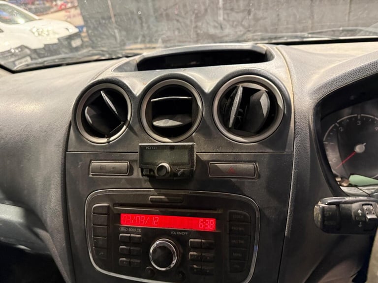 FORD TRANSIT CONNECT 1.8 TDCi T220 Crew Van L1 H1 4dr DPF 2013
