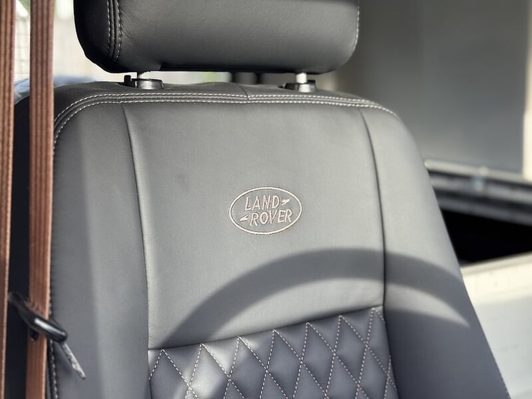 2010 Land Rover Defender Hard Top TDCi PANEL VAN DIESEL Manual