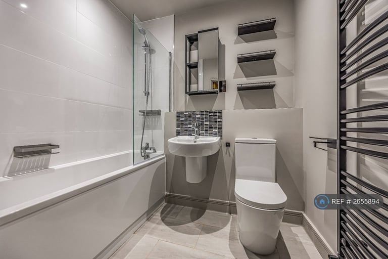 2 bedroom flat in Weevil Lane, Gosport, PO12 (2 bed) (#2655894)
