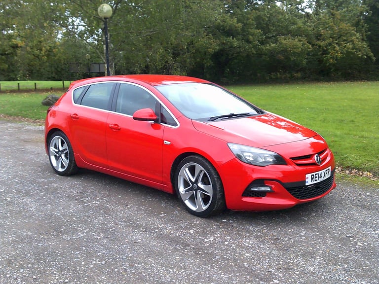 image for 2014 VAUXHALL ASTRA LIMITED EDITION 1.6 - MOT OCTOBER 2026 - FSH - 1 OWNER