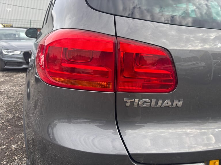 2013 Volkswagen Tiguan 2.0 TDI BlueMotion Tech Match DSG 4WD Euro 5 (s/s) 5dr ESTATE Diesel Autom...