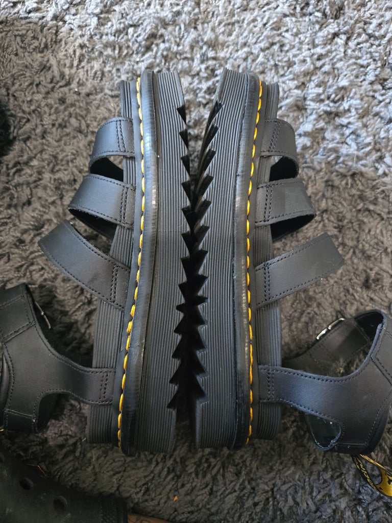 Dr marten sandals
