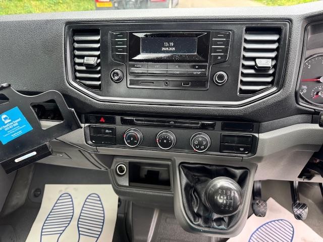 2018 68 Volkswagen Crafter CR35 Startline 140ps Euro 6 16ft1 alloy dropside