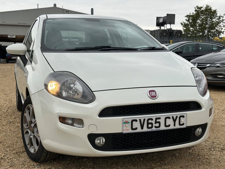 2015 Fiat Punto 1.2 Easy + Euro 6 3dr HATCHBACK Petrol Manual