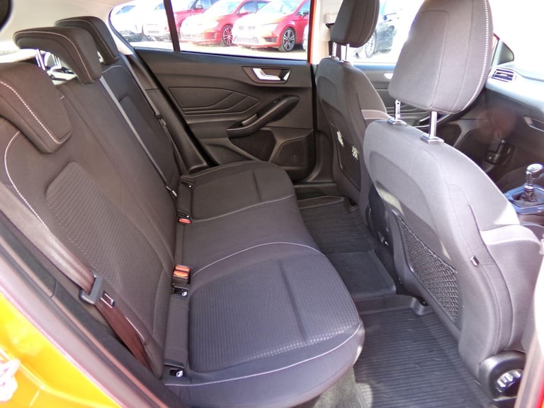 2018 Ford Focus 1.0T EcoBoost Zetec Hatchback 5dr Petrol Manual Euro 6 (s/s) (125 ps) HATCHBACK P...