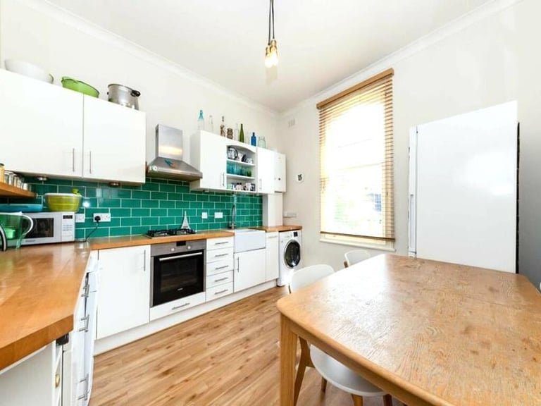 🏡 Bright and cozy room in Bounds Green