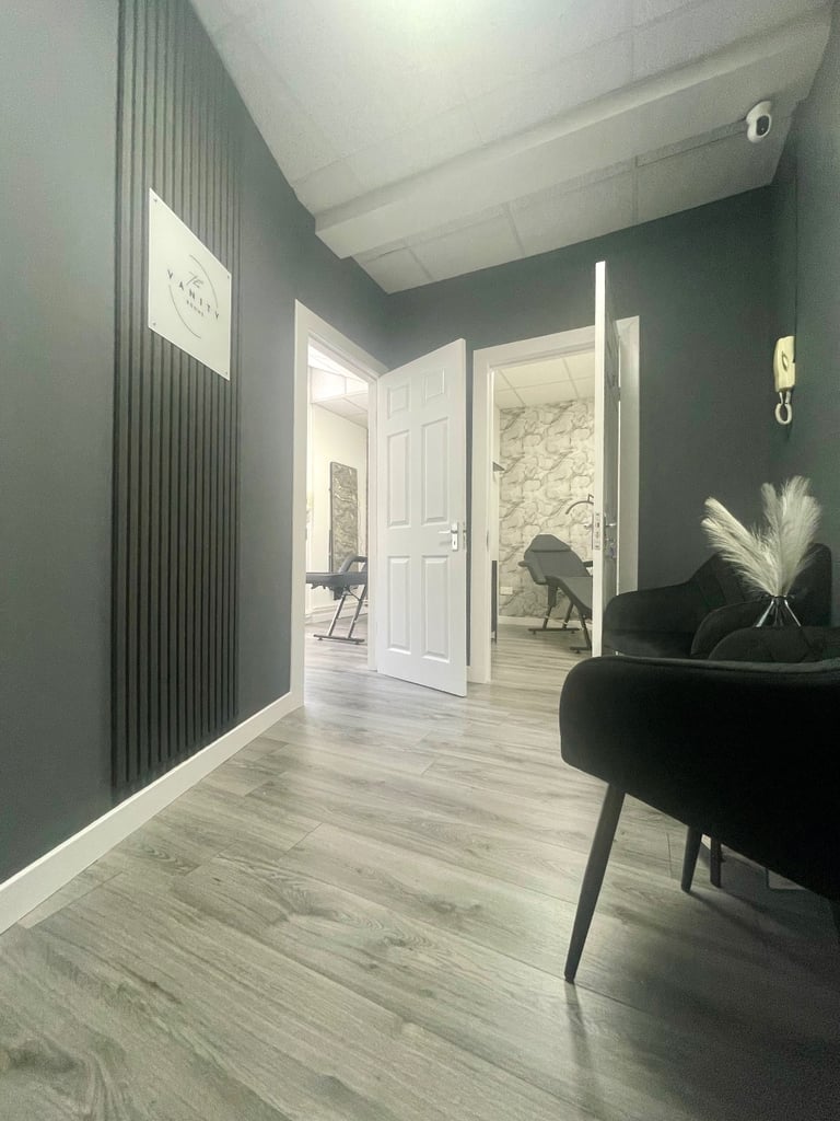 Beauty Treatment Salon Rooms To Rent- Chair To Rent - Commercial Unit - Office Space 