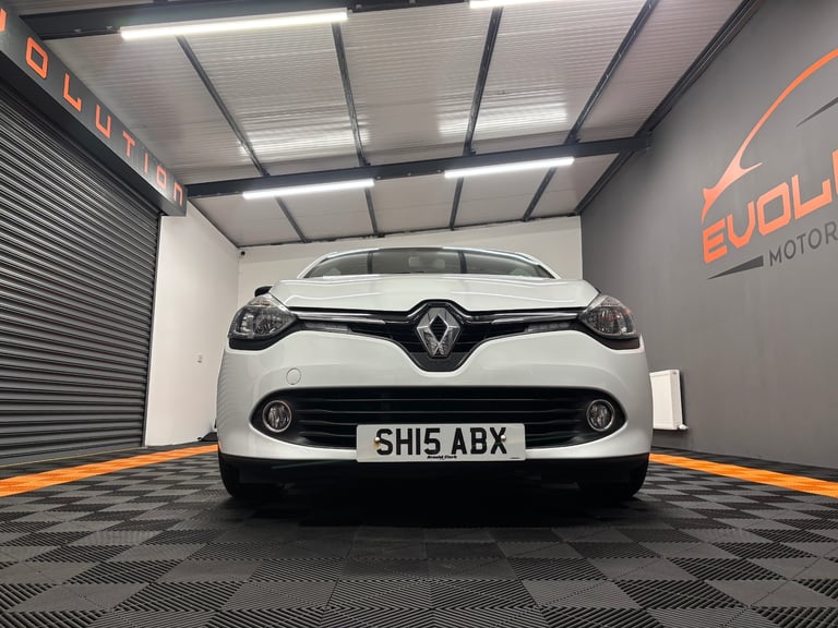 2015 Renault Clio 1.2 16V Dynamique MediaNav 5dr HATCHBACK Petrol Manual