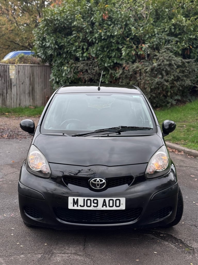 Toyota, AYGO, Hatchback, 2009, Manual, 998 (cc), 5 doors