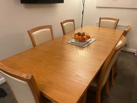 Extendable Dining Table & 6 Chairs 