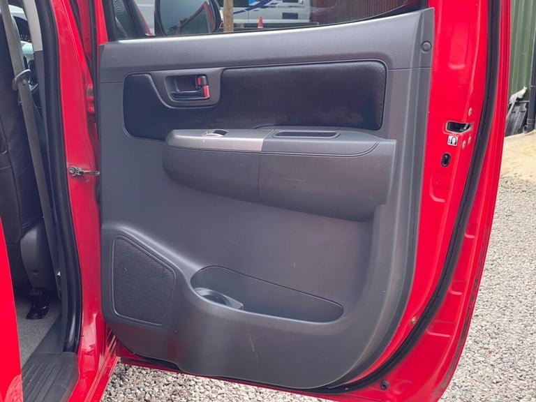 2013 Toyota Hilux Invincible D/Cab Pick Up 3.0 D-4D 4WD 171 PICK UP DIESEL Manual
