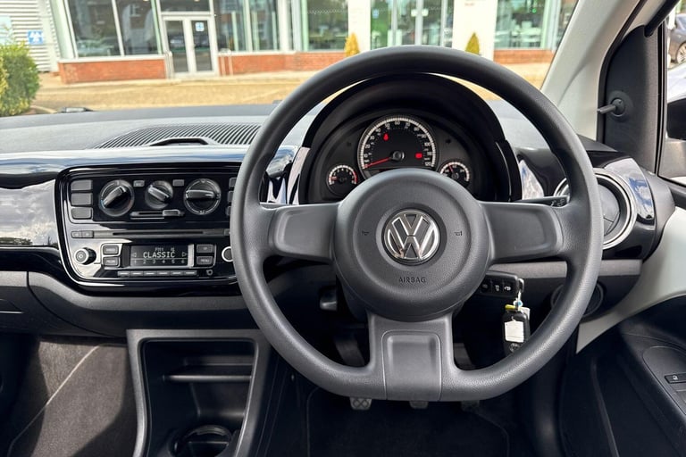2016 Volkswagen up! 1.0 Look up! Hatchback 3dr Petrol Manual Euro 6 (60 ps) HATCHBACK Petrol Manual