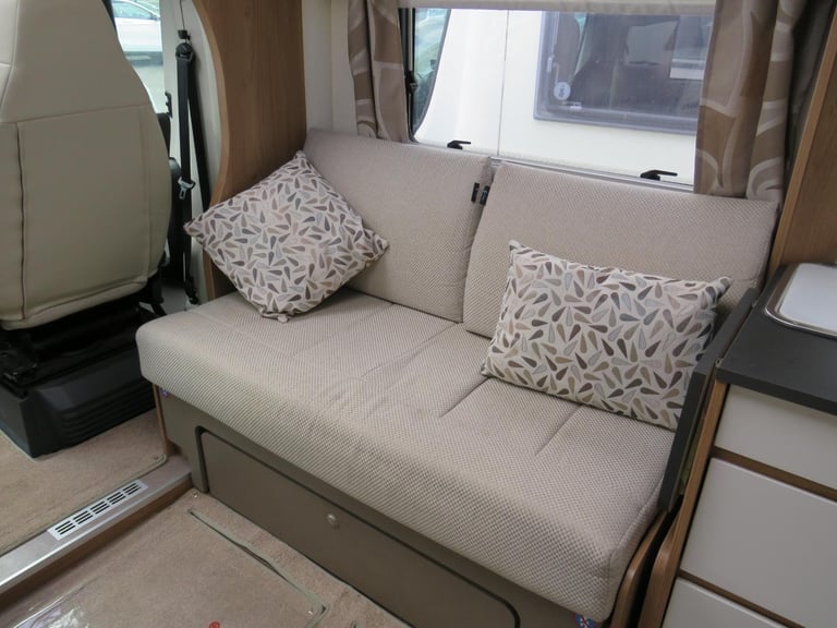 Bailey Autograph Approach 75/2 4 Berth Fixed Bed