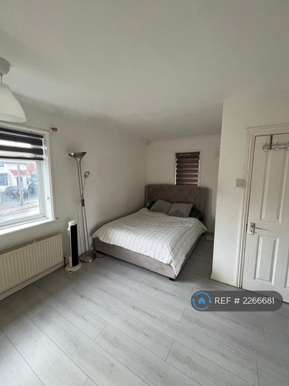 1 bedroom in Wrythe Lane, Carshalton, SM5 (#2266681)