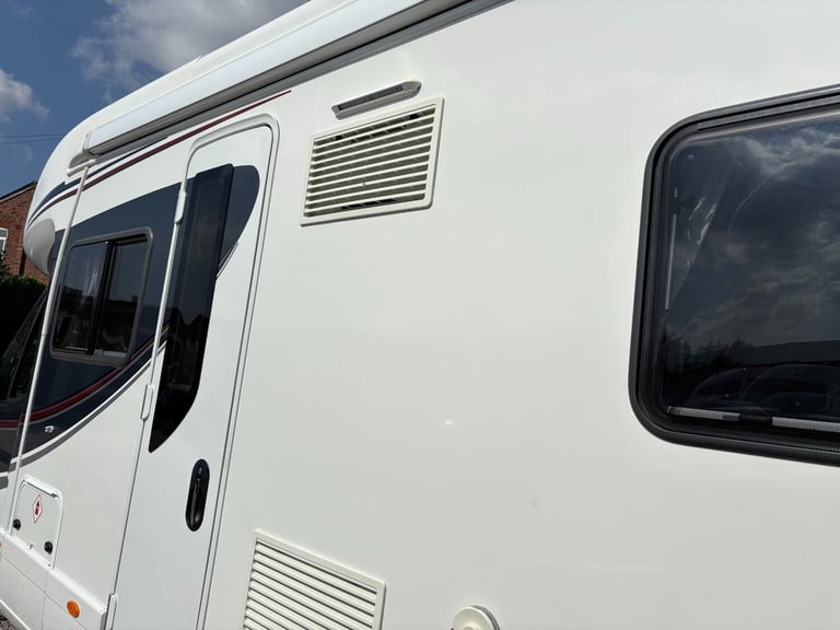 Auto Trail Tracker FB Motorhome. Fiat Ducato 150 BHP