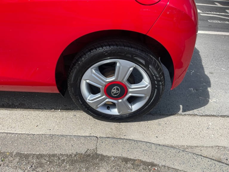 2014 Toyota AYGO 1.0 VVT-i X-Play 3dr ONLY £20 ROAD TAX PA  *WAS £5695 SAVE £1200 NOW £4495* HATC...