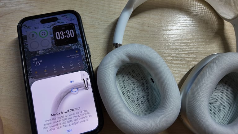 Apple AirPods Max 🍏 In silver 🩶Still Sealed From Apple 🛍️